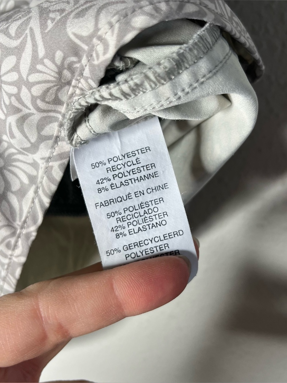 Vuori Grey Pale Wheat Samba Clementine Running Shorts 2.0 Size Medium - Picture 7 of 8